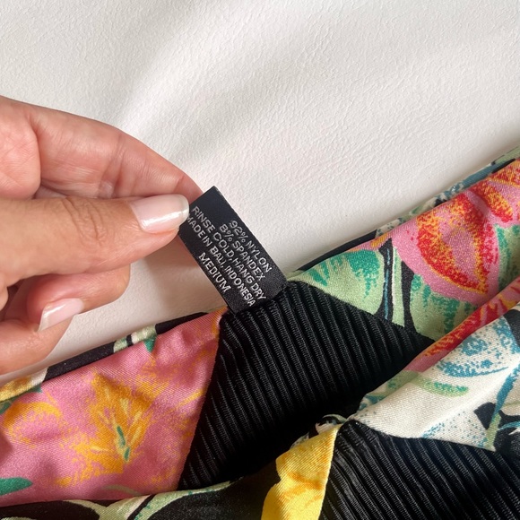 Indah Cabo Bandeau Top and Bottom in Tropical Black - Picture 7 of 8